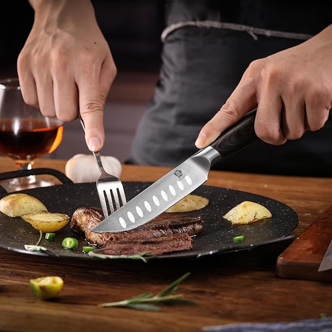 WILDMOK 5 Inch Steak Knives Set of 4, Ultra Sharp Steak Knives Kitchen Knives Set, German Stainless Steel Steak Knife Set Black Pakkawood Handle with Gift Box